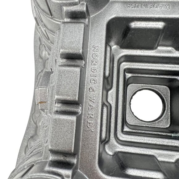 Nordic Ware Castle Bundt Cake Pan 10-Cup Made In USA - Picture 8 of 11